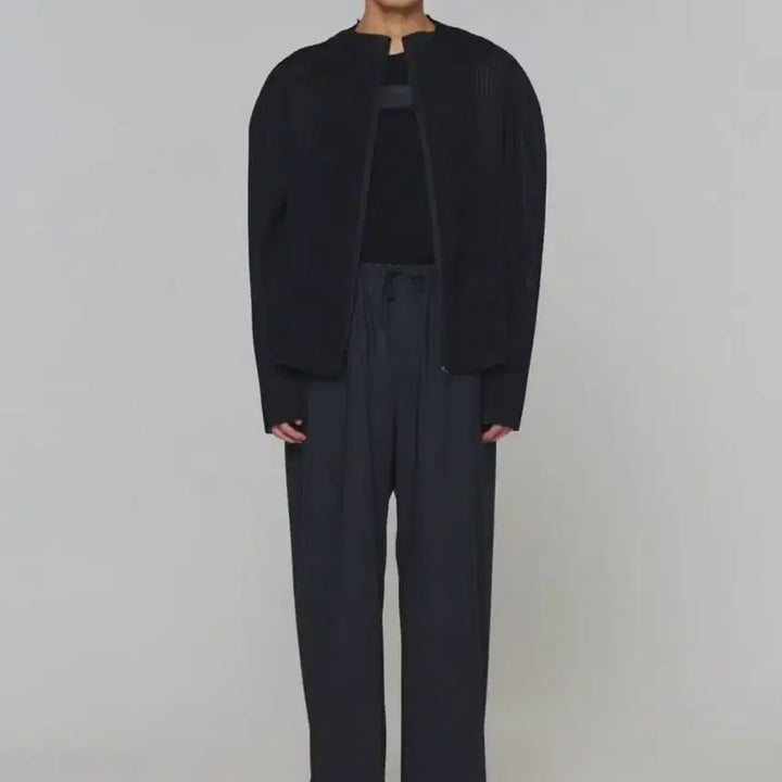[SOLD OUT] [구매]아모멘토 플리츠 집업 점퍼(블랙)(M)