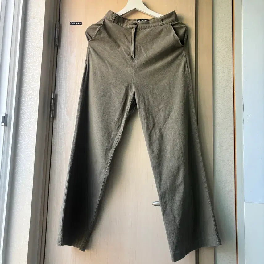 [BUNJANG] Black Up Khaki Straight Pants / 블랙업 카키 스트레이트 팬츠