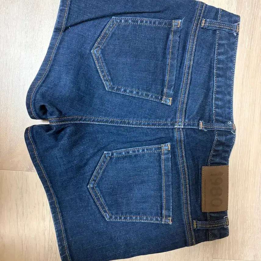 [BUNJANG] Generic Denim Shorts / [옷정리] 데님 숏팬츠 / 사이즈 26