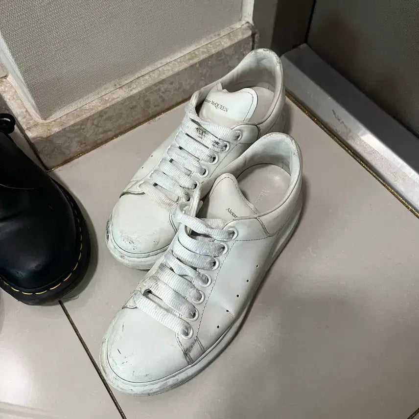 [BUNJANG] Alexander McQueen White Sneakers / 가격제시 알렉산더맥퀸 화이트 245 정품