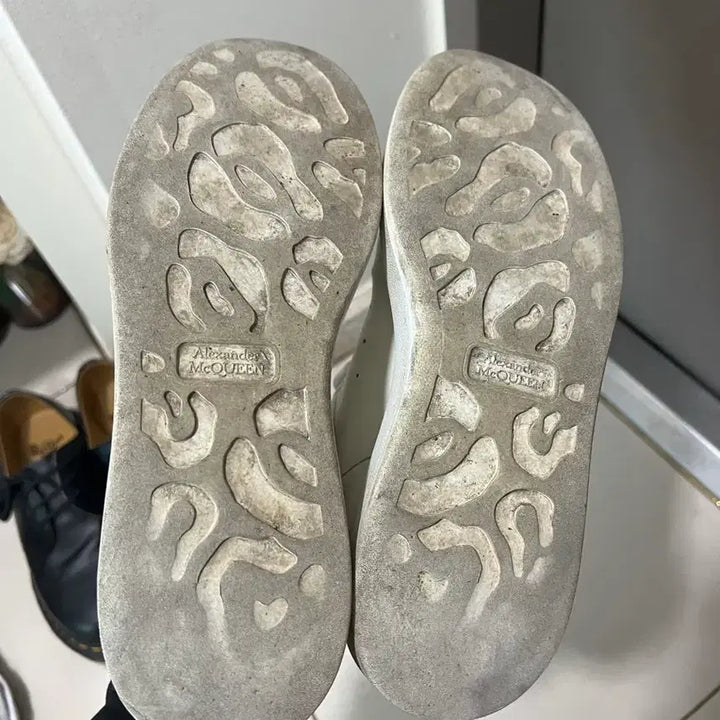 [BUNJANG] Alexander McQueen White Sneakers / 가격제시 알렉산더맥퀸 화이트 245 정품