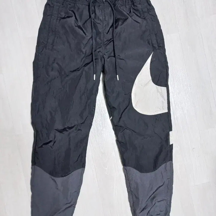 [SOLD OUT] 나이키 남성 스우시 트레이닝바지 (M)
