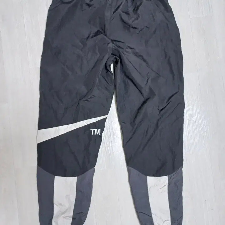 [SOLD OUT] 나이키 남성 스우시 트레이닝바지 (M)