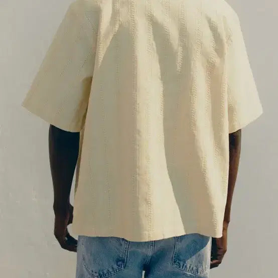 [BUNJANG] H&amp;M Textured Camp Shirt (105) / 에이치엔앰 H&amp;M 남성 텍스쳐 캠프 셔츠 레귤러핏 (105)