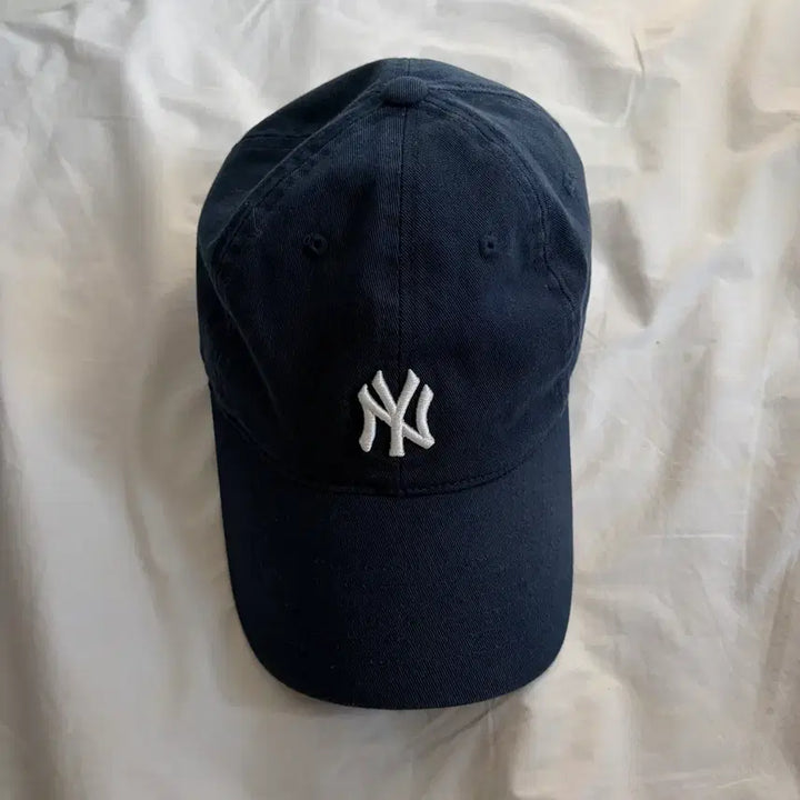 [BUNJANG] MLB Navy Baseball Cap / MLB 볼캡 네이비