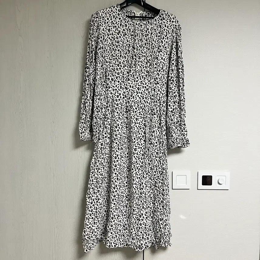 [BUNJANG] 베이지 레오퍼드 패턴 원피스 55~66사이즈 / 베이지 레오퍼드 패턴 원피스 55~66사이즈