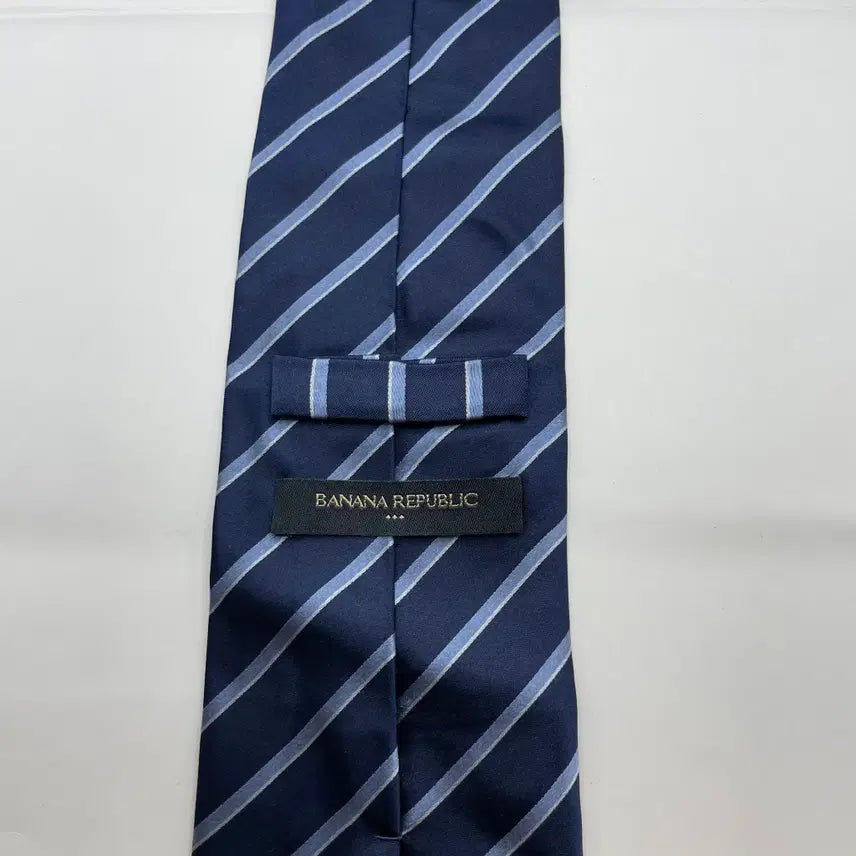[BUNJANG] Banana Republic Patterned Necktie / 바나나리퍼블릭 패턴 넥타이