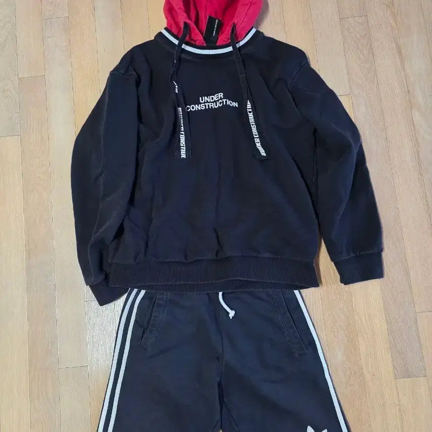 [BUNJANG] Black Red Hooded Sweatshirt / ㅋㅋㅋ 블랙 레드 후드티 100 fun follows function