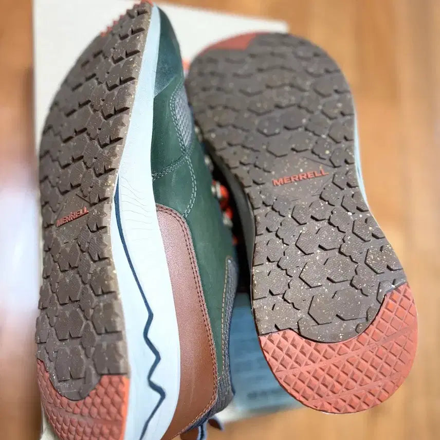 [BUNJANG] Green/Brown Hiking Sneakers / 그린/브라운 트레킹화 운동화