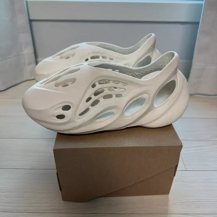 [BUNJANG] Adidas Yeezy Foam Runner Cream Sand / 아디다스 이지 폼러너 크림 샌드