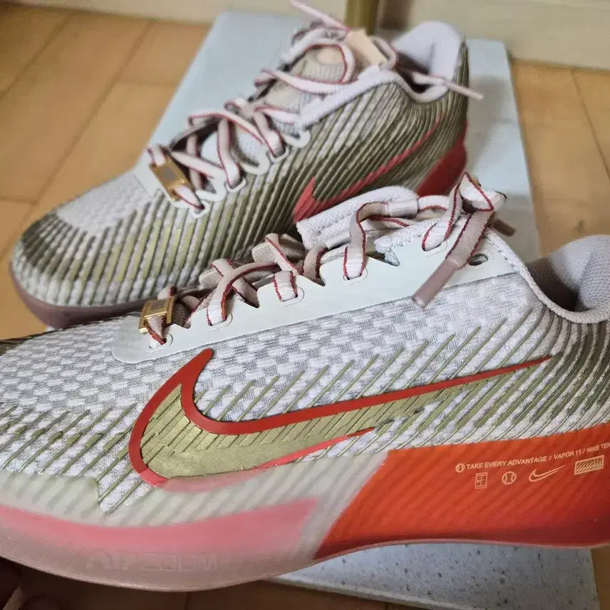 [BUNJANG] Nike Sneakers (Size 230) / 새상품)나이키 운동화.230