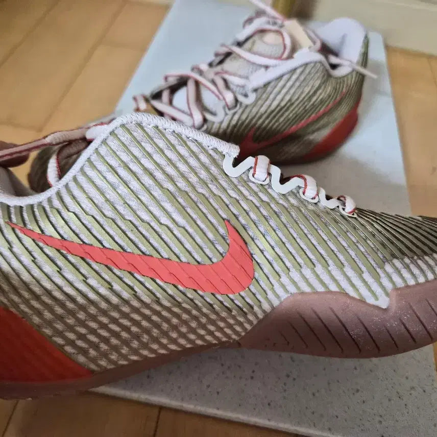 [BUNJANG] Nike Sneakers (Size 230) / 새상품)나이키 운동화.230