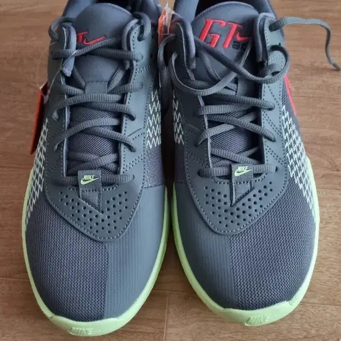 [BUNJANG] Nike GT Run Gray Fluorescent Sneakers / 나이키 GT 런 회색 형광 운동화지티컷 285