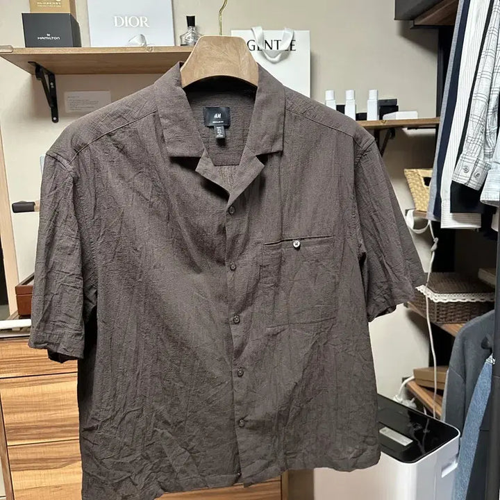 [BUNJANG] H&amp;M Camp Shirt Regular Fit / 에이치엔앰 H&amp;M 캠프 셔츠 레귤러핏 (105)