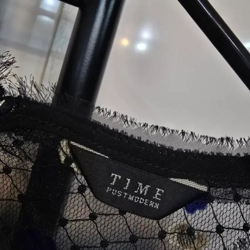 [BUNJANG] TIME Black Blouse / TIME타임블라우스 55 정66