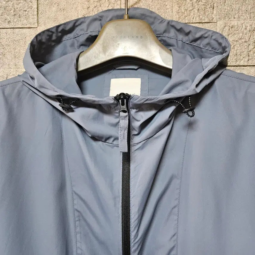 [BUNJANG] TOPTEN Hooded Windbreaker Jacket Blue / TOPTEN 후드 바람막이 자켓 블루