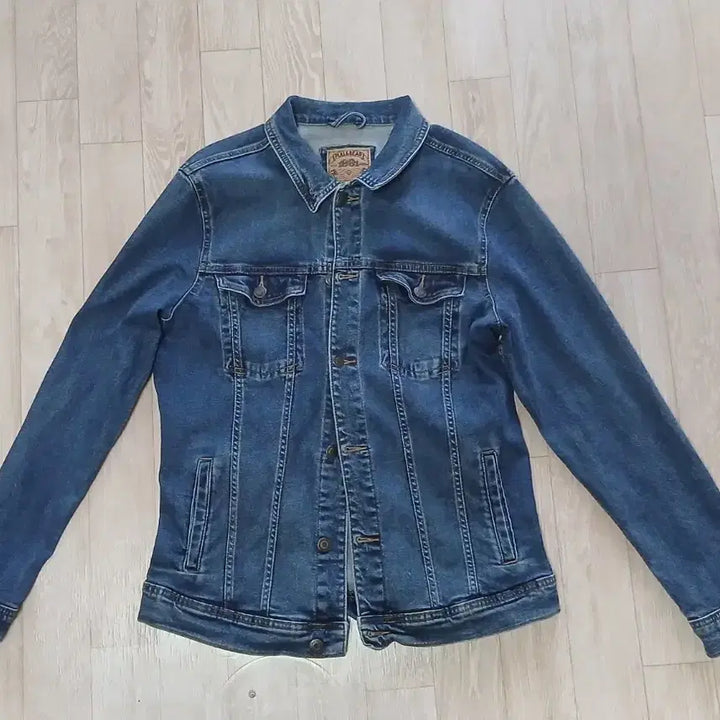 [BUNJANG] Pull&amp;Bear Denim Trucker Jacket L Size / 풀앤베어 청자켓 데님 트러커 L 스판