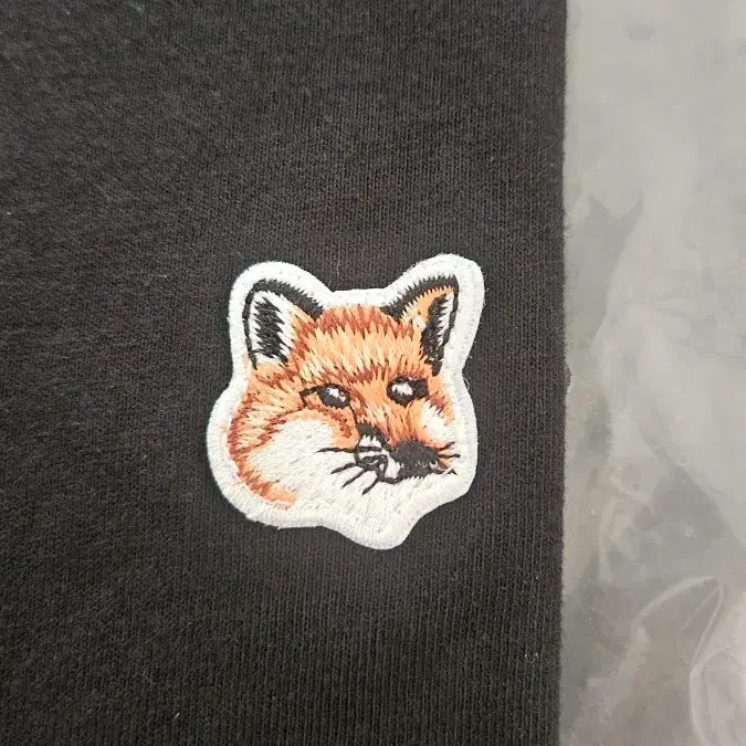 [SOLD OUT] 메종키츠네 신상 폭스 반팔티. 새상품