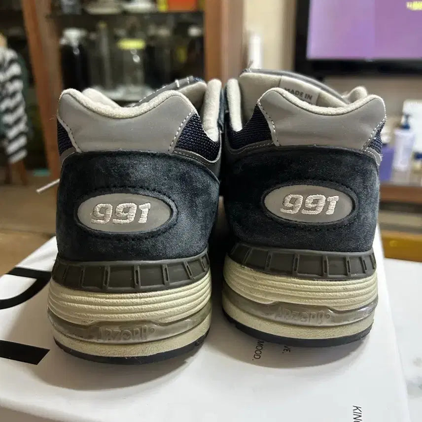 [SOLD OUT] 뉴발란스 991 네이비 280사이즈