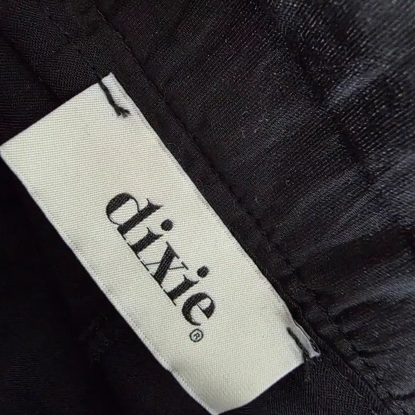 [BUNJANG] Black Embroidered Skirt Size 55 / 이태리 블랙 스커트 55