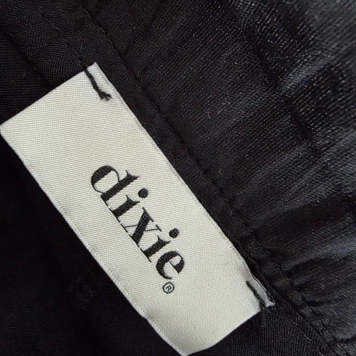 [BUNJANG] Black Embroidered Skirt Size 55 / 이태리 블랙 스커트 55