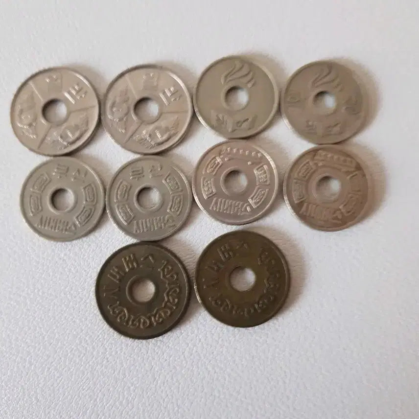 [BUNJANG] Bundle Set Vintage Tokens / 옛날 토큰 일괄