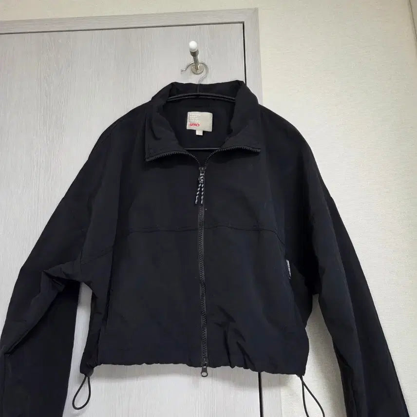 [BUNJANG] SPAO Black Cropped Windbreaker Jacket (Size S) / 스파오 블랙 크롭 바람막이 자켓 s