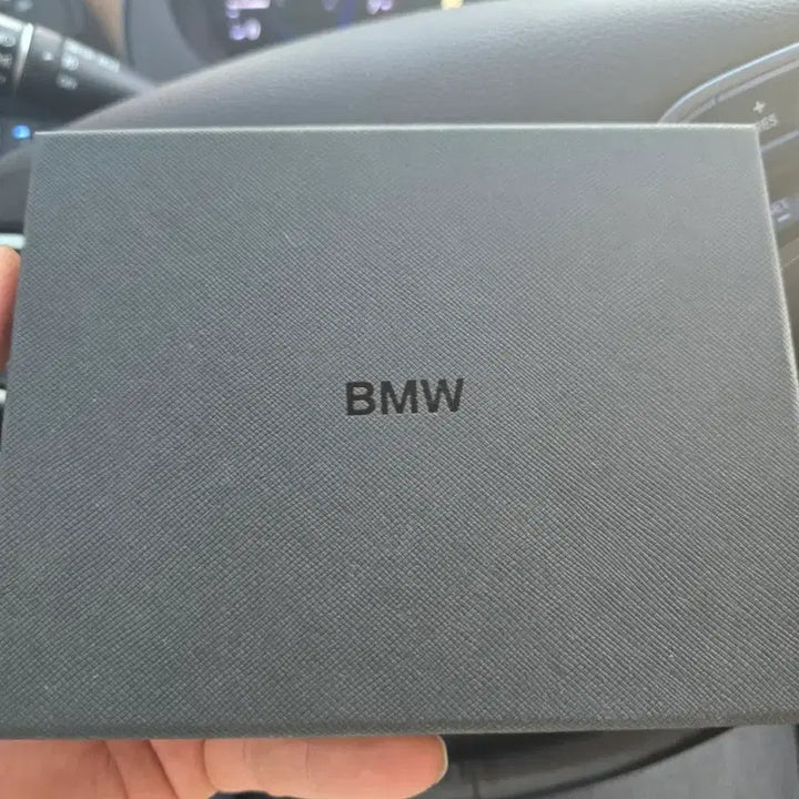 [BUNJANG] BMW Passport Holder / BMW 여권지갑 미사용 새거