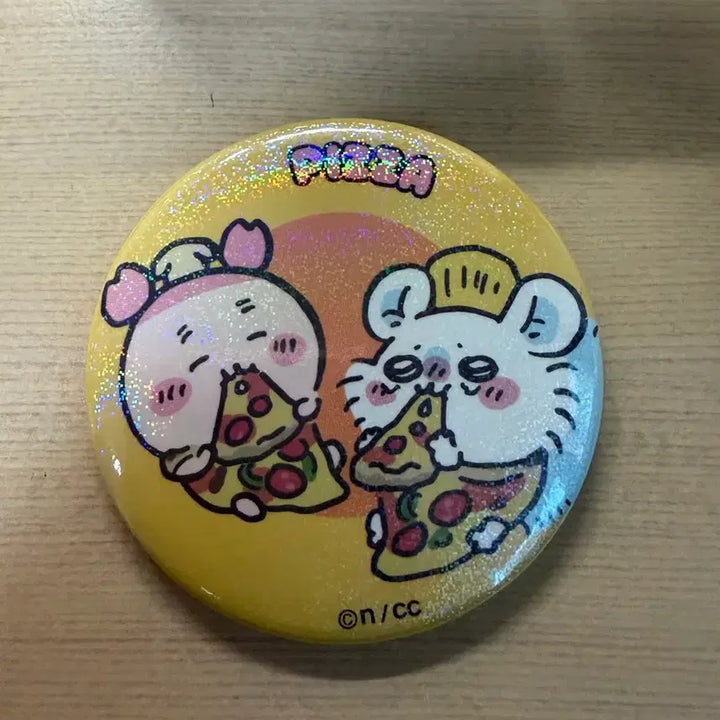 [BUNJANG] Chiikawa Momonga Can Badge / 치이카와 용산 팝업 모몽가 카니 캔뱃지 뱃지