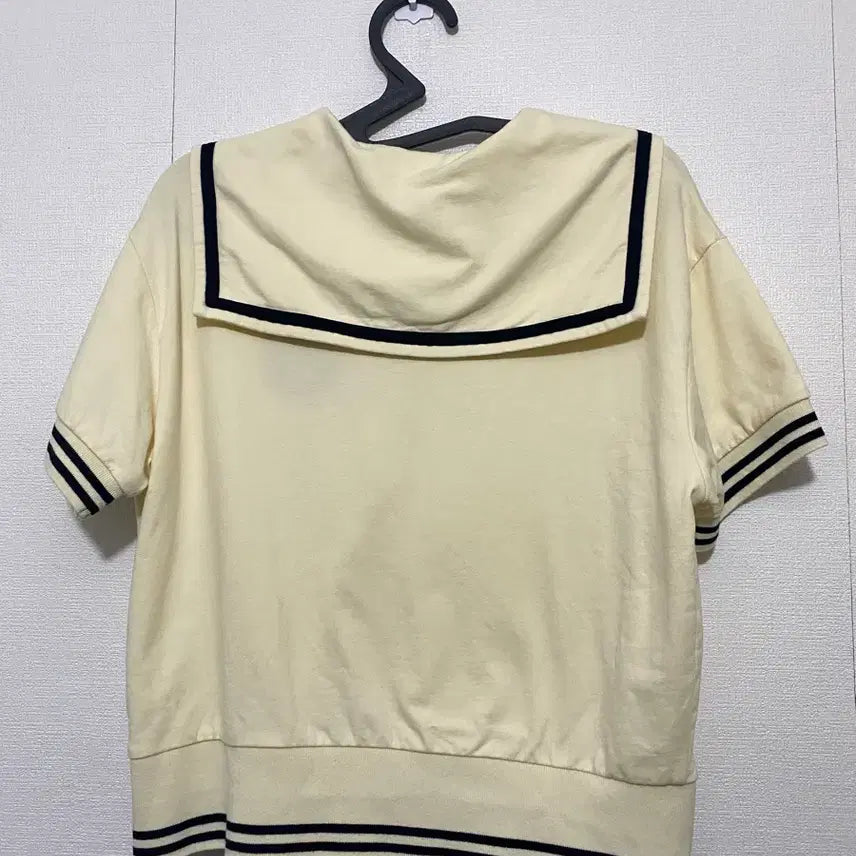 [BUNJANG] Rola Rola Sailor Collar T-shirt / 로라로라 세일러 카라 티셔츠 21SS
