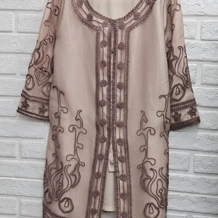 [BUNJANG] Beige Silk Embroidered Jacket / A4367  베이지색 실크자수 쟈켓