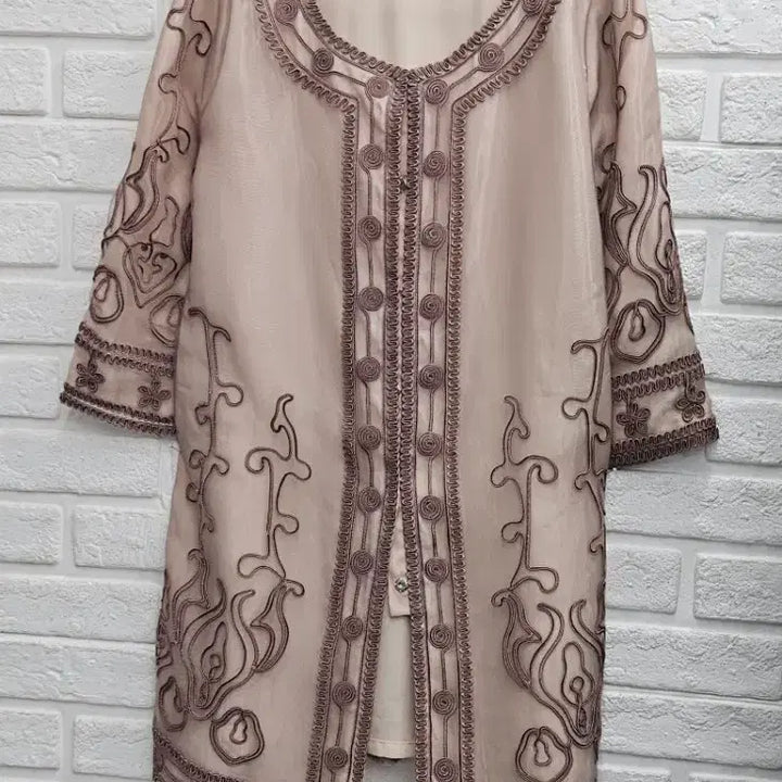 [BUNJANG] Beige Silk Embroidered Jacket / A4367  베이지색 실크자수 쟈켓