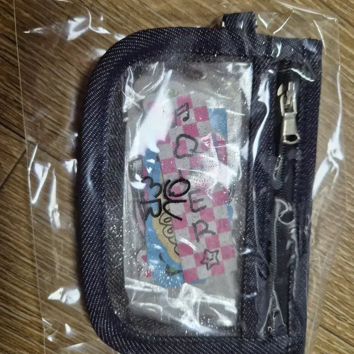[BUNJANG] QWER Weverse Concert Pouch and Sticker Set / qwer 위버스콘 파우치 및 스티커 세트