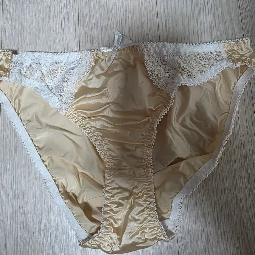 [BUNJANG] Beige Lace Women&