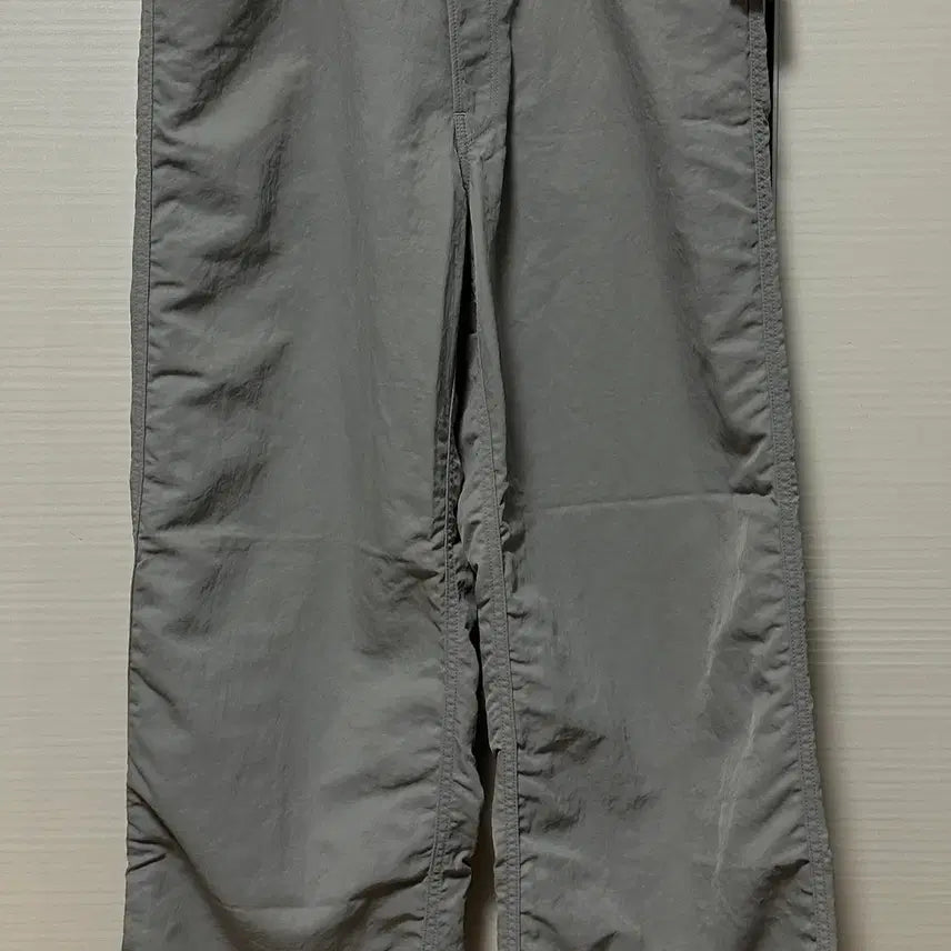 [BUNJANG] Unused Nylon Pants Gray Size 2 / 언유즈드 25FW 나일론 팬츠 그레이 2사이즈 판매합니다