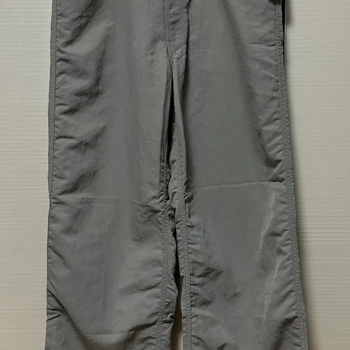 [BUNJANG] Unused Nylon Pants Gray Size 2 / 언유즈드 25FW 나일론 팬츠 그레이 2사이즈 판매합니다