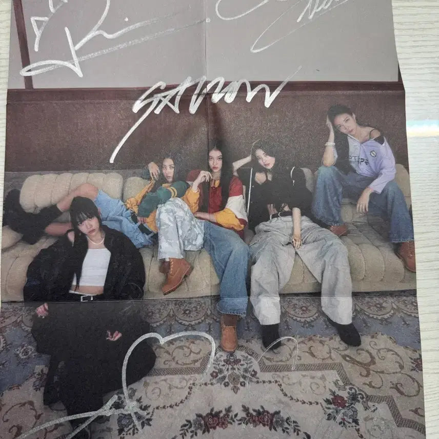 [BUNJANG] Miyau Signed Poster / 미야오 싸인 포스터 판매