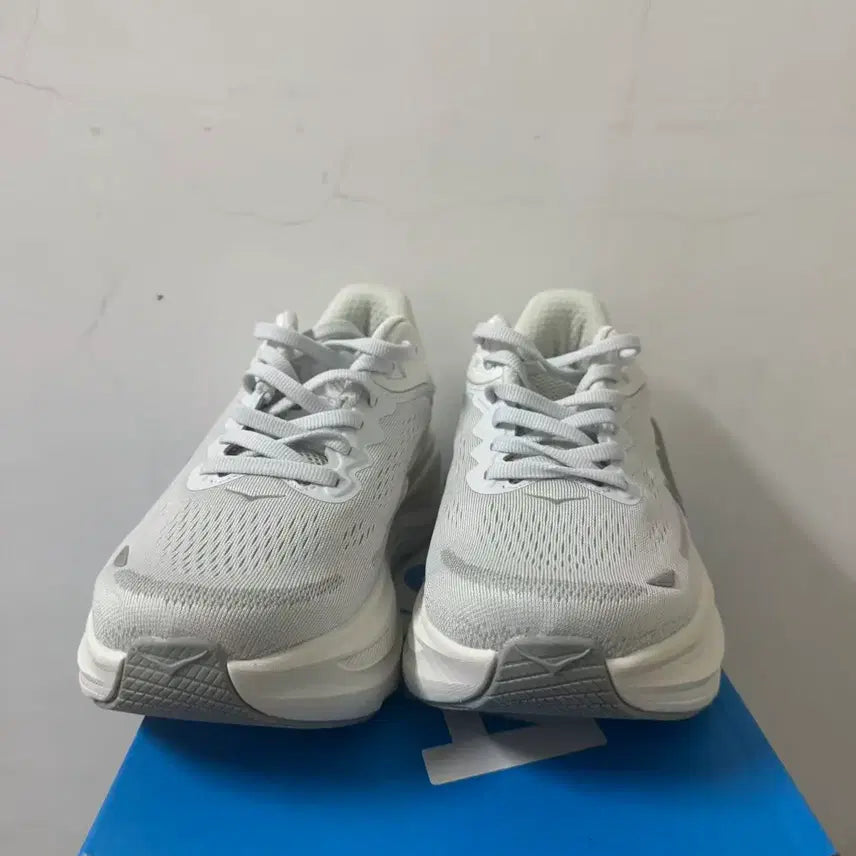 [BUNJANG] Hoka Bondi 9 Stardust Silver Wide Running Shoes / 호카 본디 9 스타더스트 실버 - 와이드 235mm