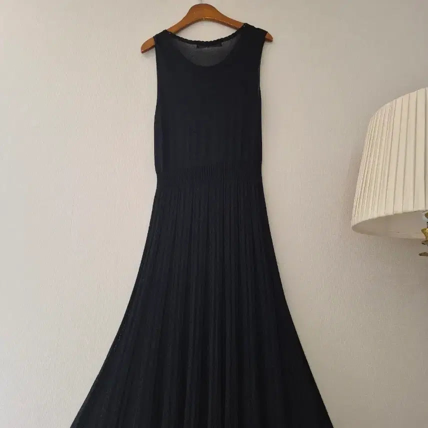 [BUNJANG] Escalier Black Long Knit Dress / [에스까리에] 블랙 롱 니트 원피스