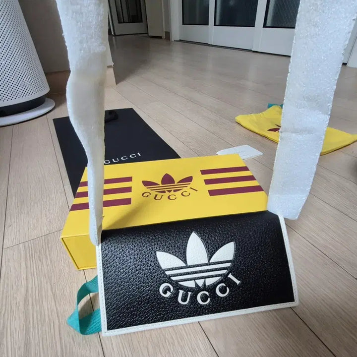 [BUNJANG] Gucci x Adidas Chain Wallet Mini Bag Black / 구찌 아디다스 체인 미니 백