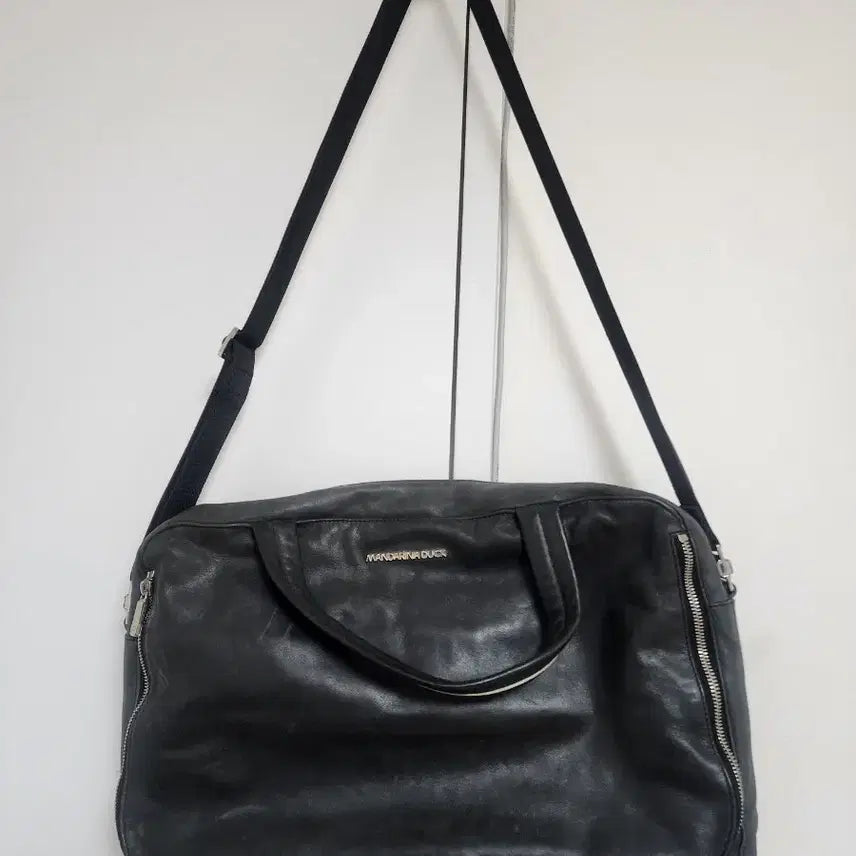 [SOLD OUT] 만다리나덕 블랙 가죽 서류가방