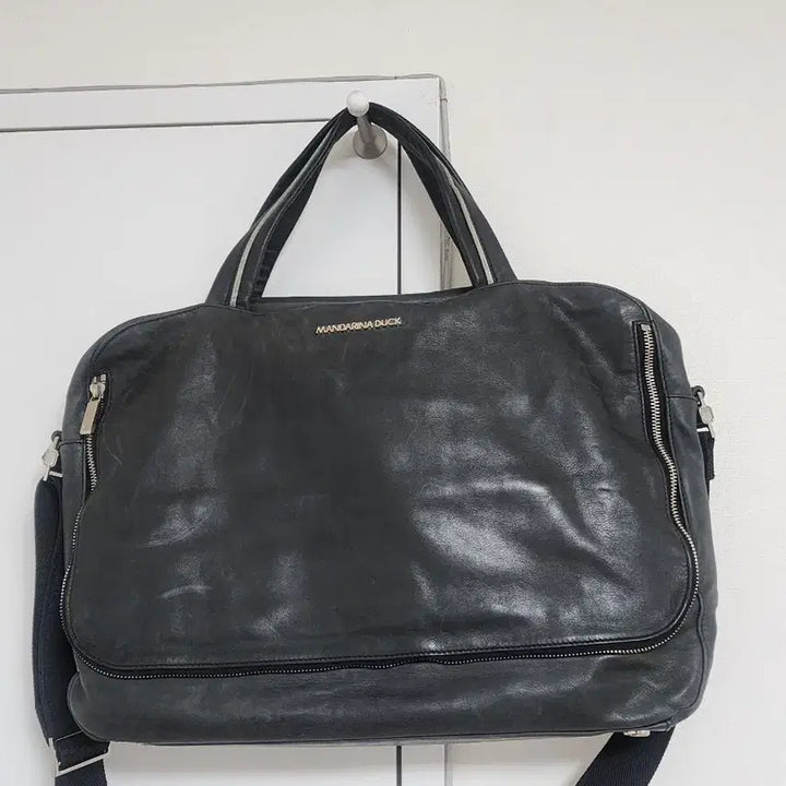 [SOLD OUT] 만다리나덕 블랙 가죽 서류가방