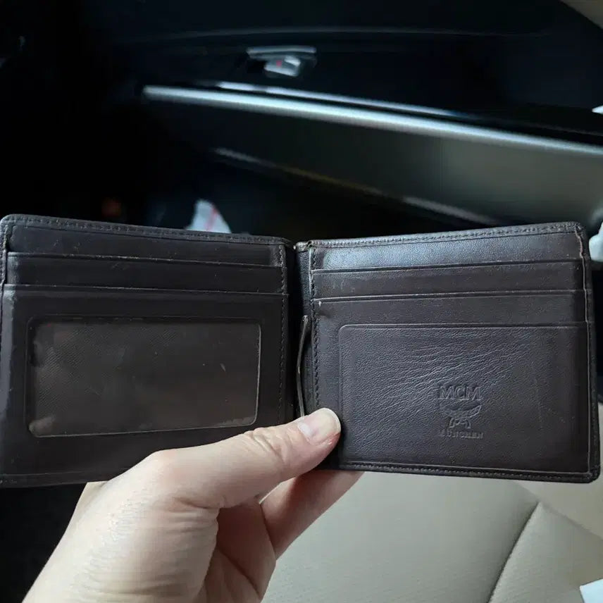 [BUNJANG] MCM 카드 지갑 팝니다 / MCM 카드 지갑 팝니다