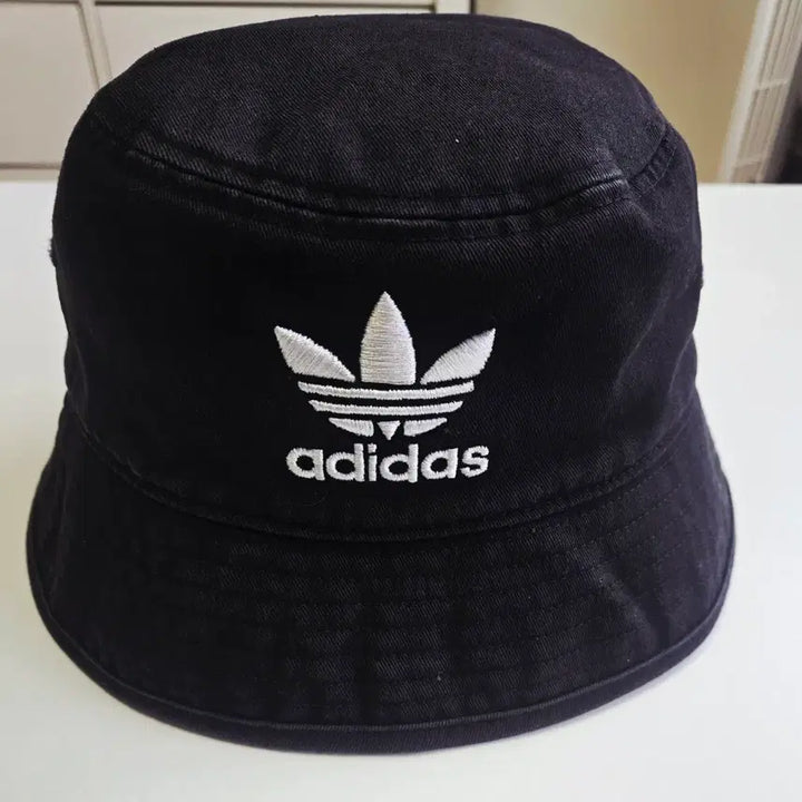 [BUNJANG] Adidas Black Bucket Hat OSFM (Size 57-60cm) / 아디다스 버킷햇 블랙 OSFM 사이즈57~60