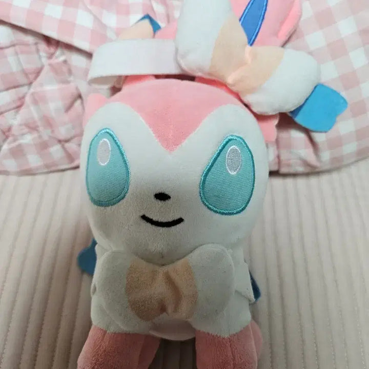 [BUNJANG] Pokemon Sylveon Plush Doll / 포켓몬스터 포켓몬 님피아 인형