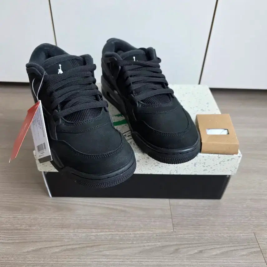 [BUNJANG] Nike Air Jordan 4 RM Black White / [260] 조던 4 RM 블랙 화이트