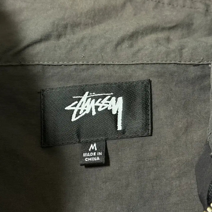 [SOLD OUT] 스투시 웨이브 다이 비치 쉘 자켓 블랙 M