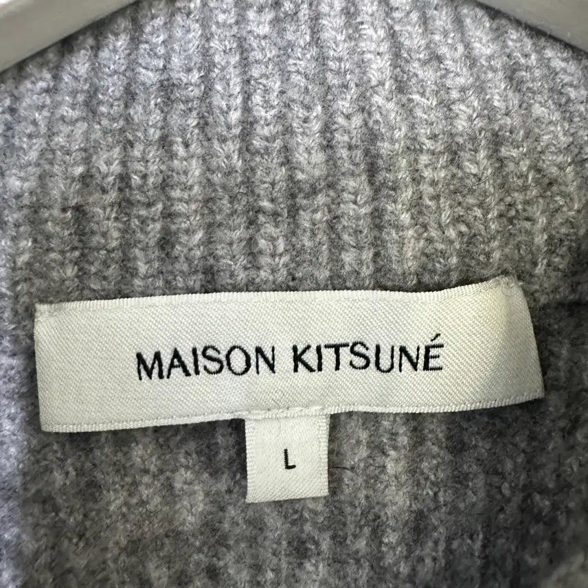 [BUNJANG] Maison Kitsune Half-Zip Knit Sweater / [실측여성L] 메종키츠네 반집업 니트 만원샵