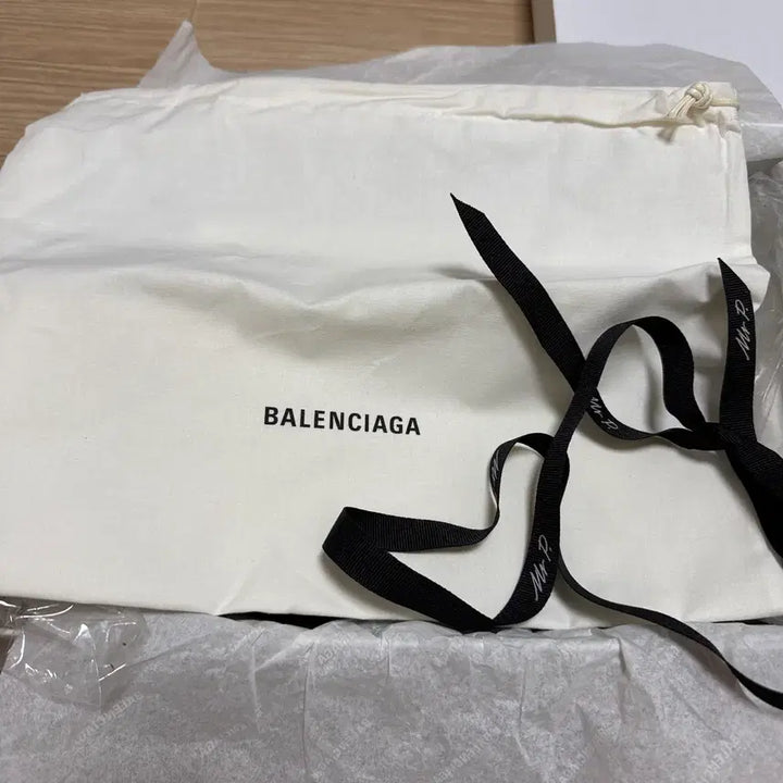 [BUNJANG] Balenciaga Speedrunner Sneakers / 발렌시아가 스피드러너