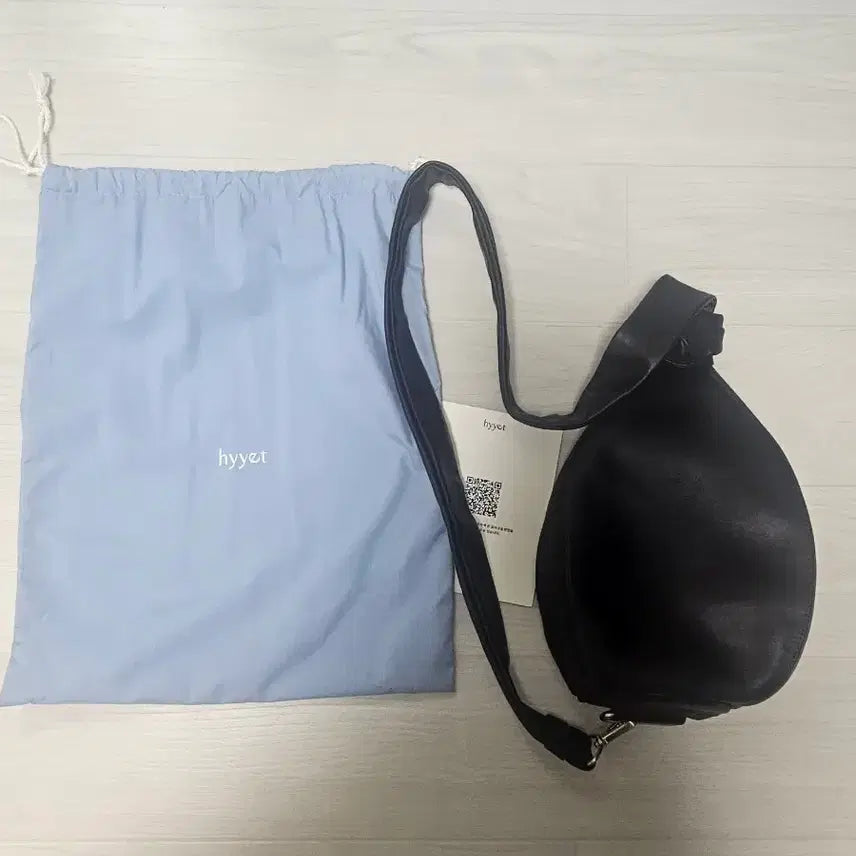 [BUNJANG] Whet Amphora Bag / 휘에트 암포라백